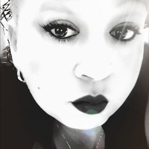 Meet your Posher, Tosha